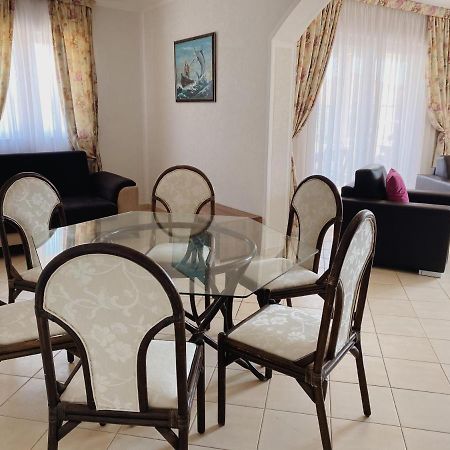 Apartments Sneki Baošići 外观 照片