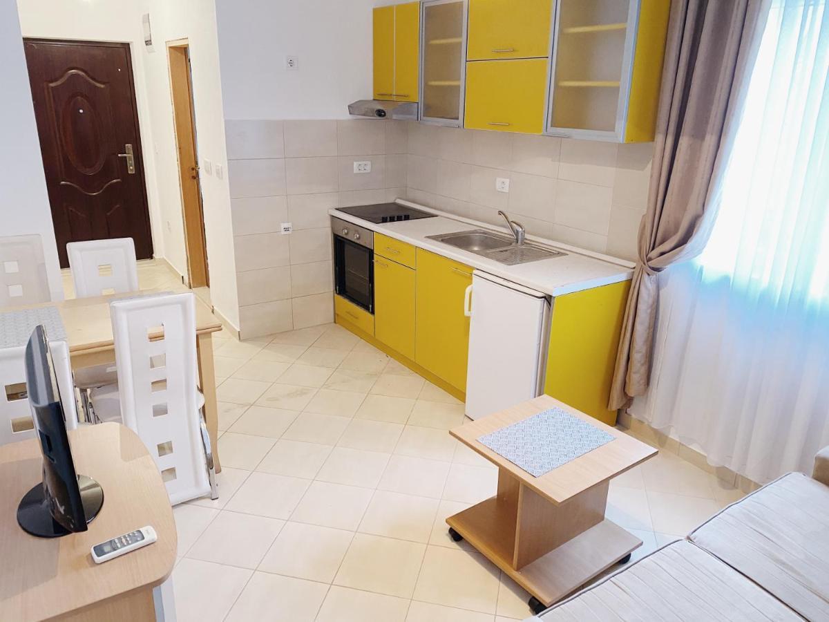 Apartments Sneki Baošići 外观 照片