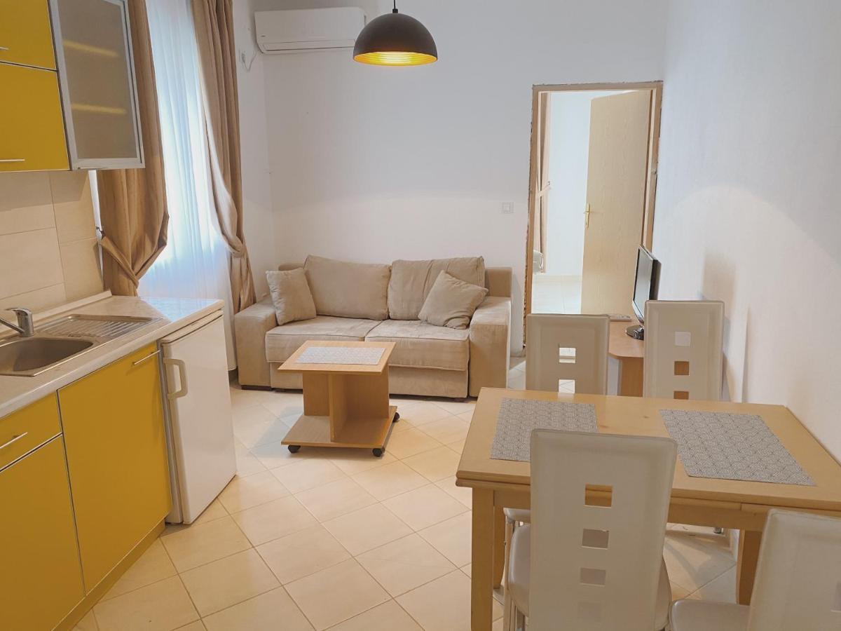 Apartments Sneki Baošići 外观 照片