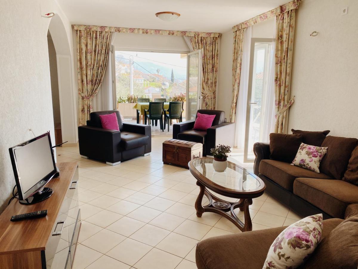 Apartments Sneki Baošići 外观 照片