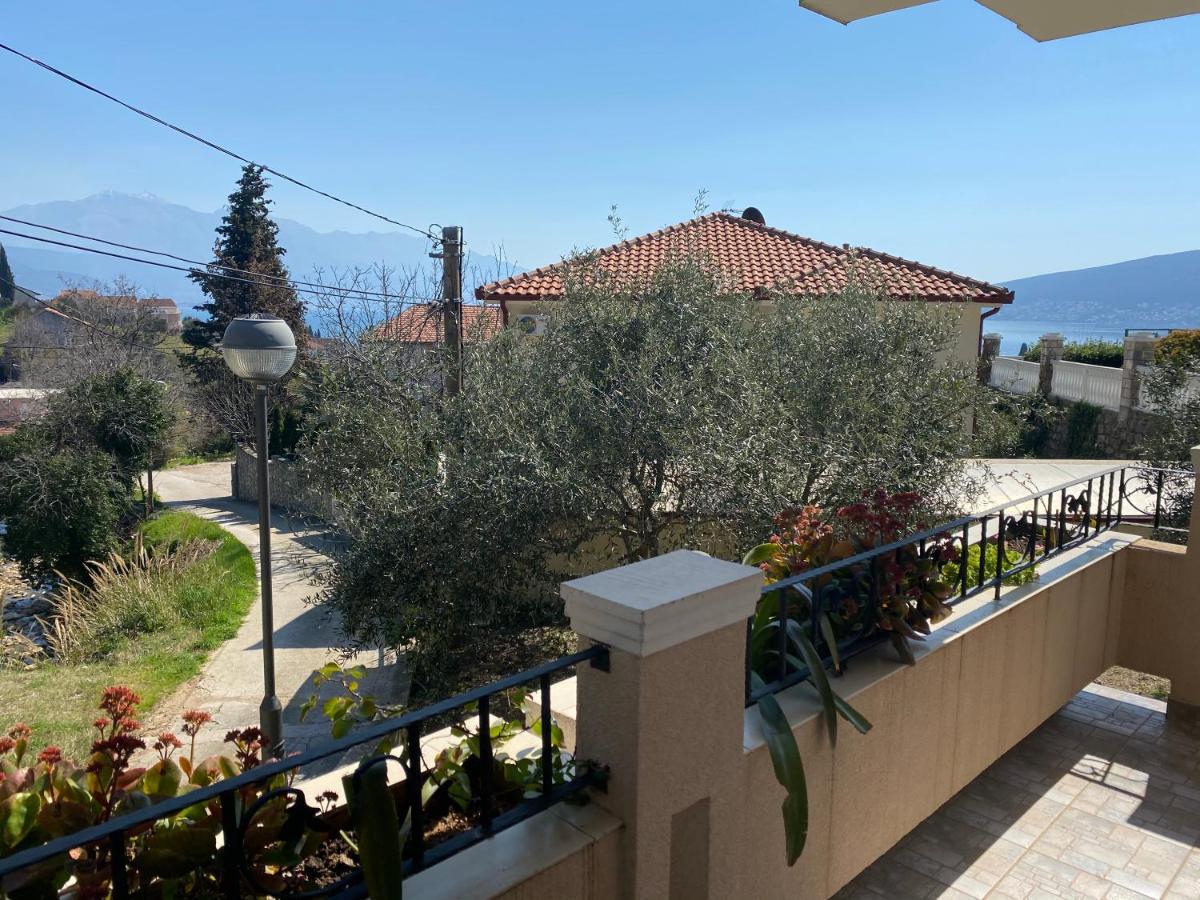 Apartments Sneki Baošići 外观 照片