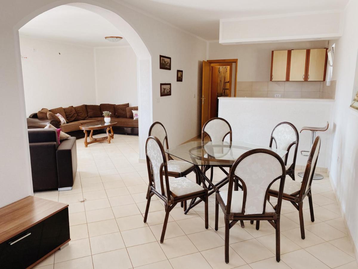 Apartments Sneki Baošići 外观 照片