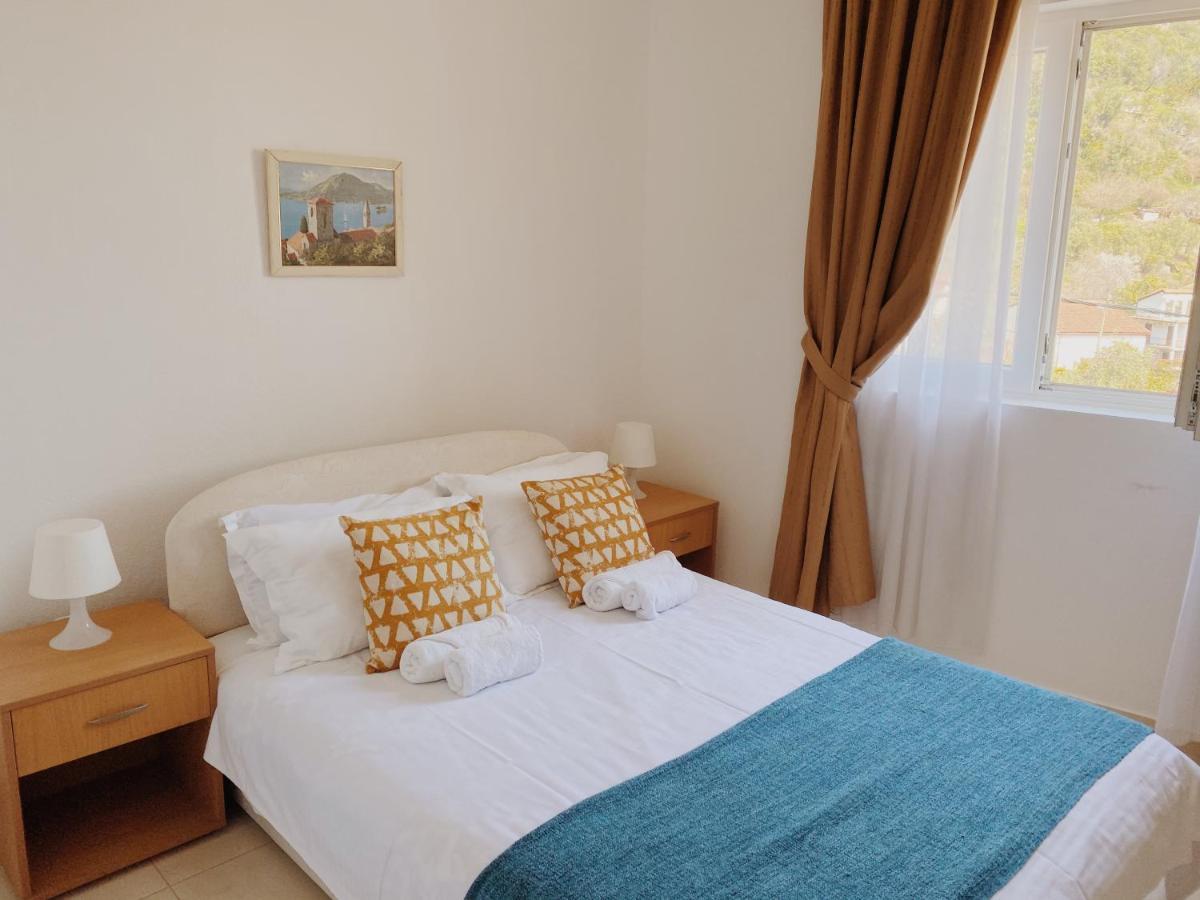 Apartments Sneki Baošići 外观 照片