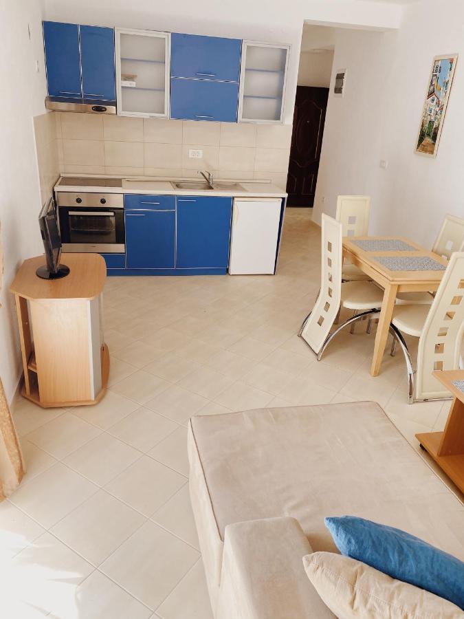 Apartments Sneki Baošići 外观 照片