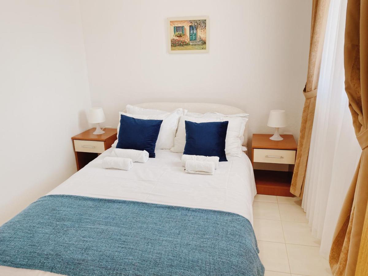 Apartments Sneki Baošići 外观 照片