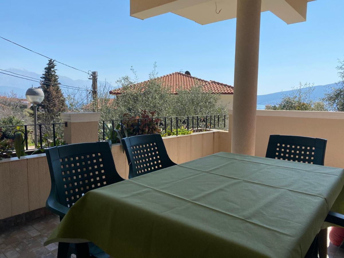 Apartments Sneki Baošići 外观 照片