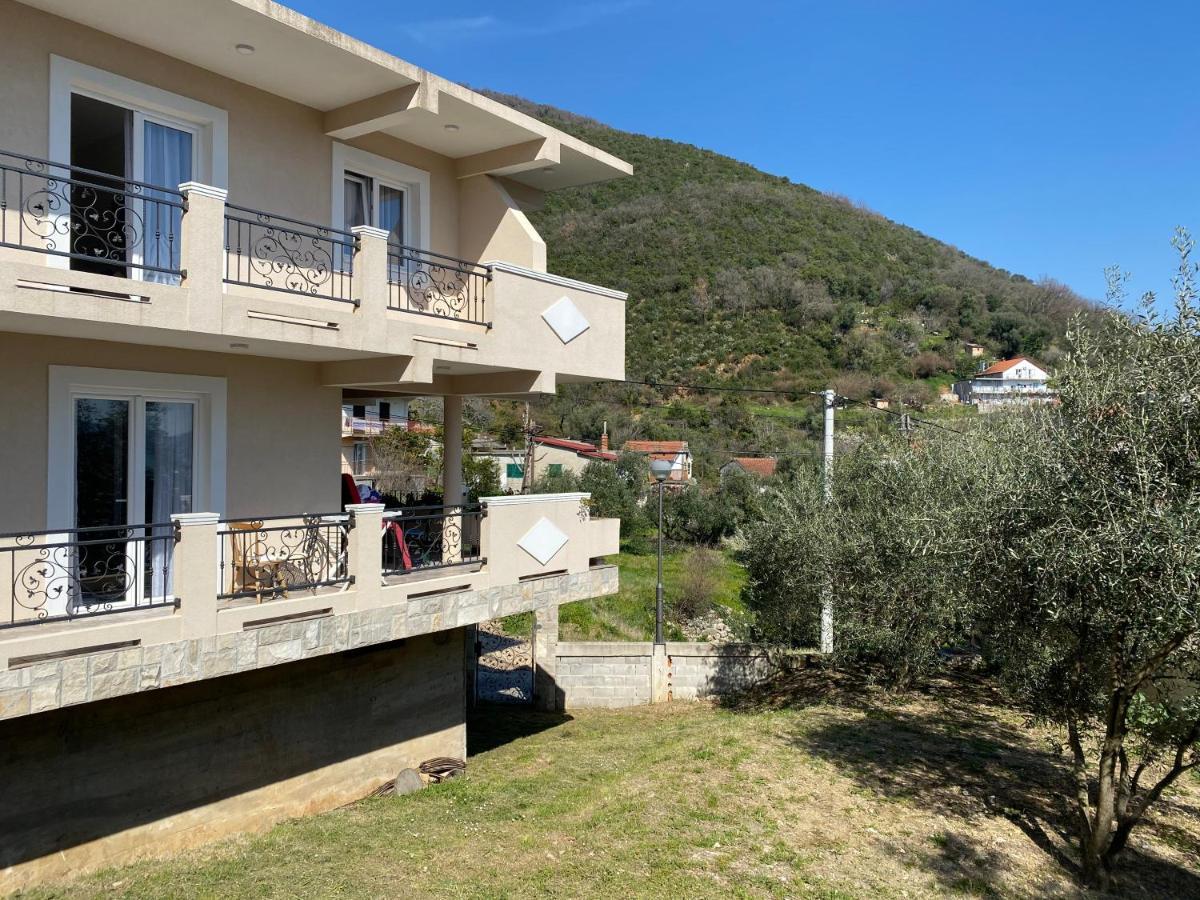 Apartments Sneki Baošići 外观 照片
